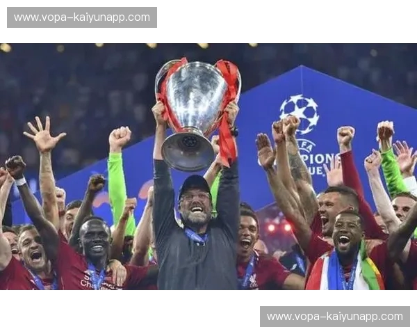 欧洲德比的终章：当“欧冠之王”遇上“南大王”，伯纳乌将见证谁的加冕？